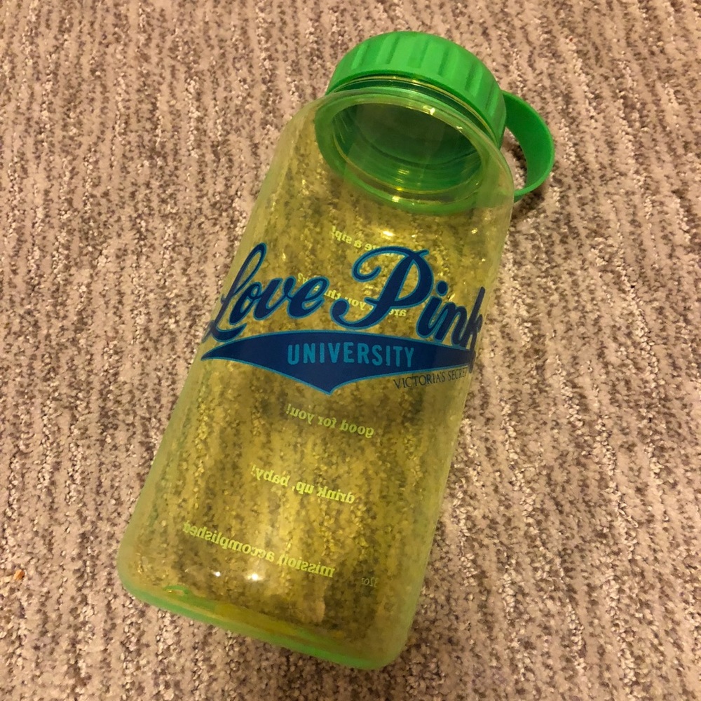 RARE Victoria’s Secret PINK Water Bottle